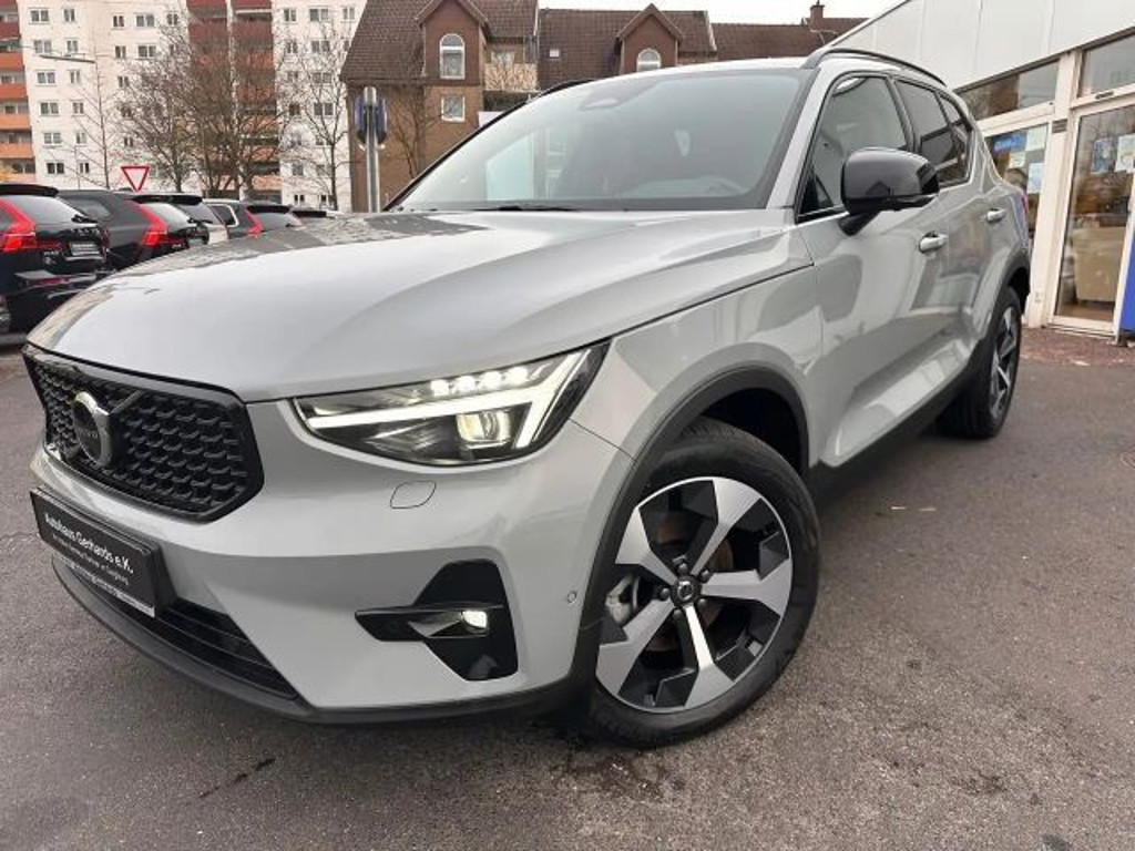 Volvo XC40 Plus Dark