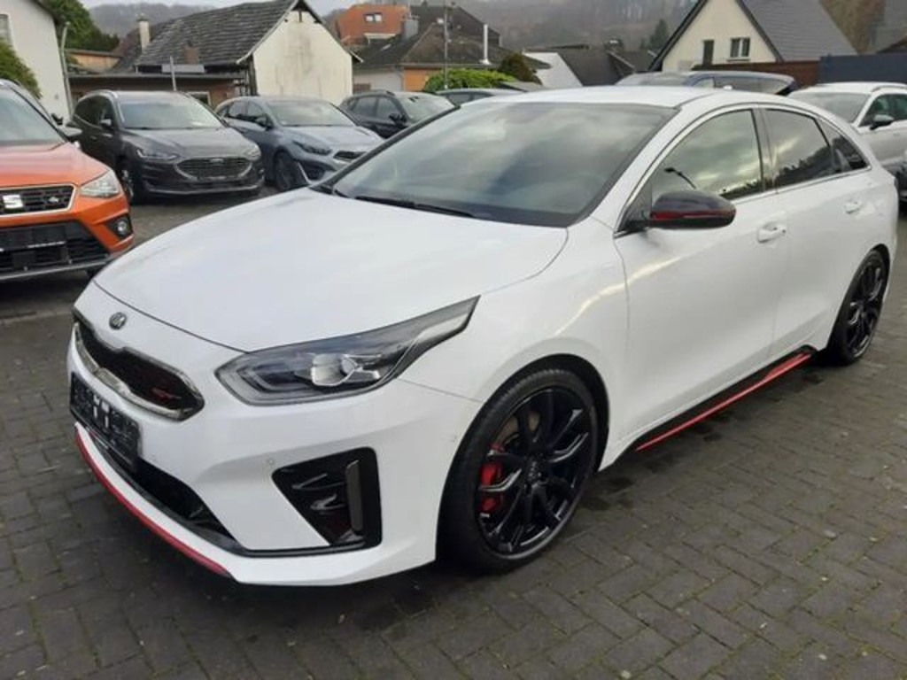 Kia ProCeed