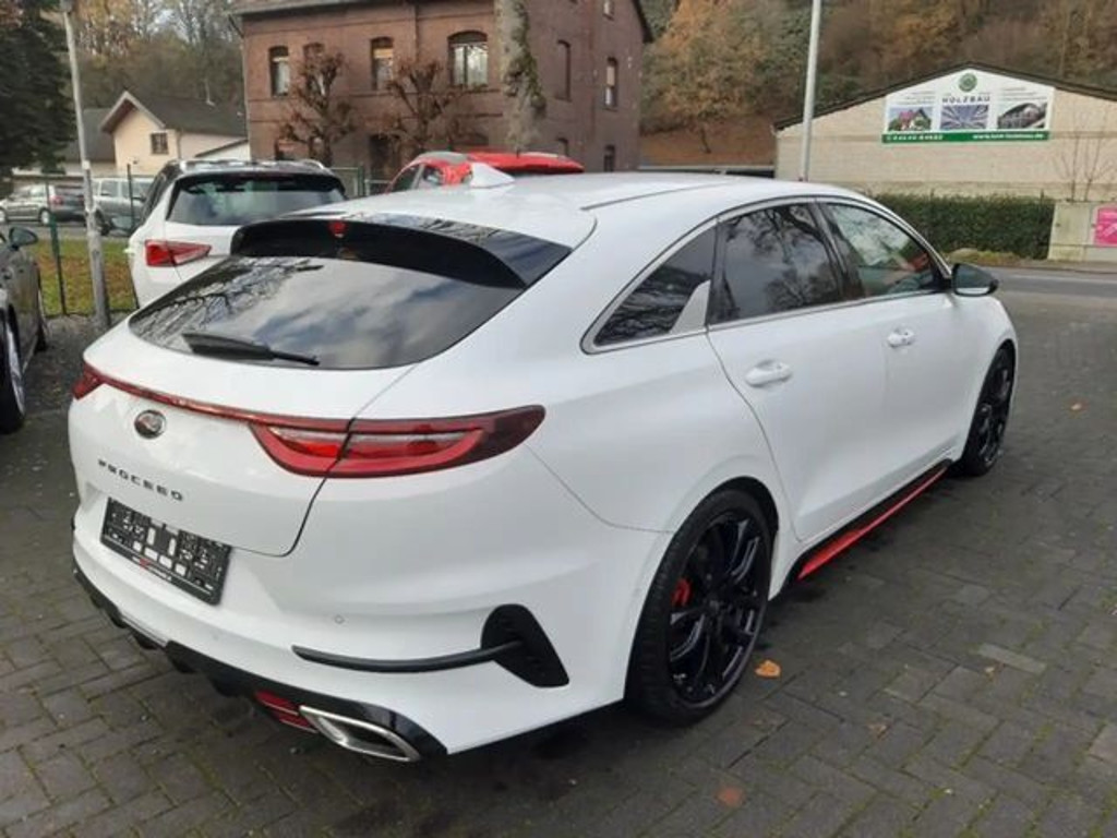 Kia ProCeed
