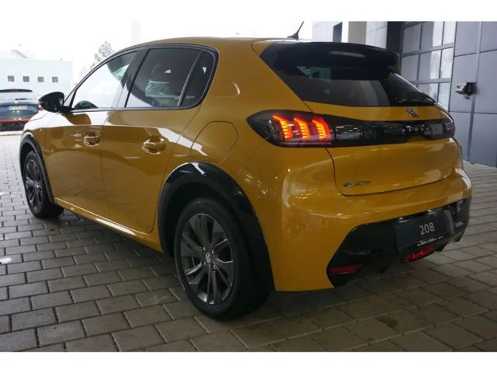 Peugeot e-208