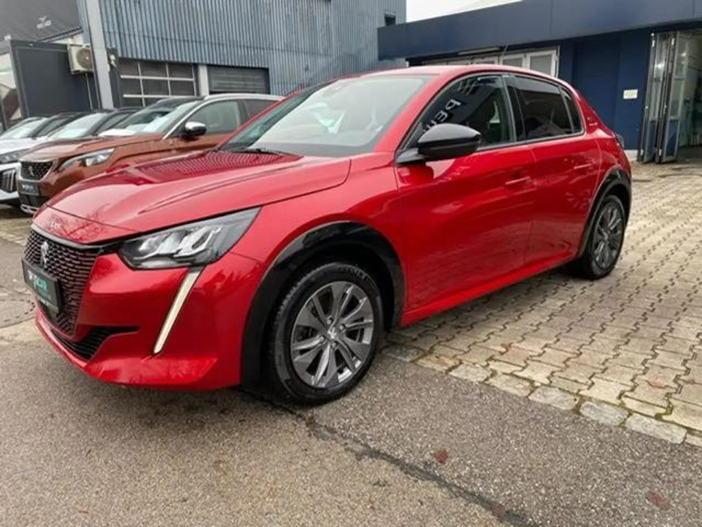 Peugeot e-208