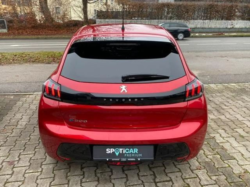 Peugeot e-208