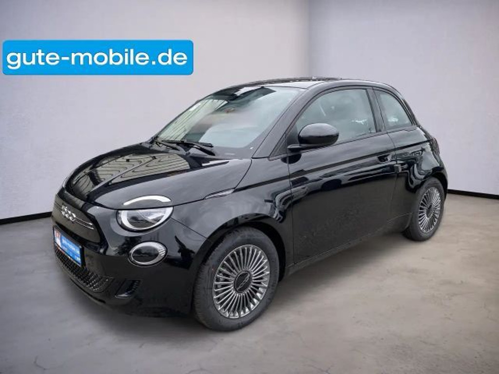 Fiat 500e Action