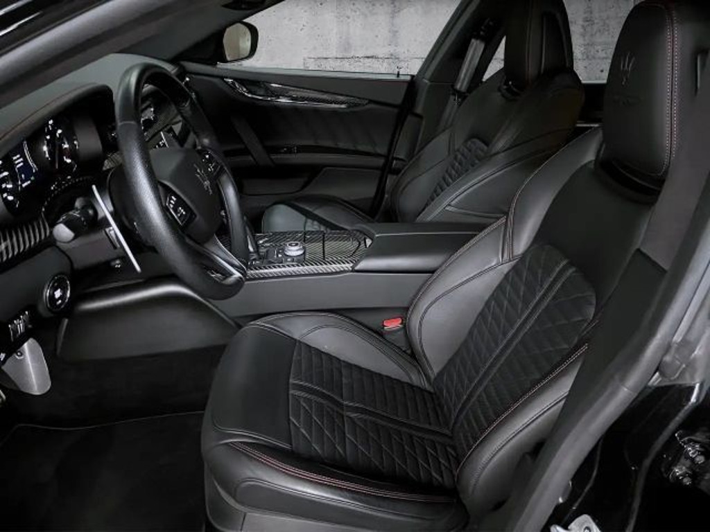 Maserati Quattroporte