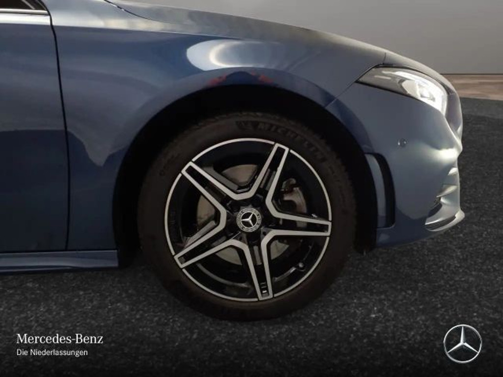 Mercedes-Benz A-Klasse A 250 AMG Line A 250 e