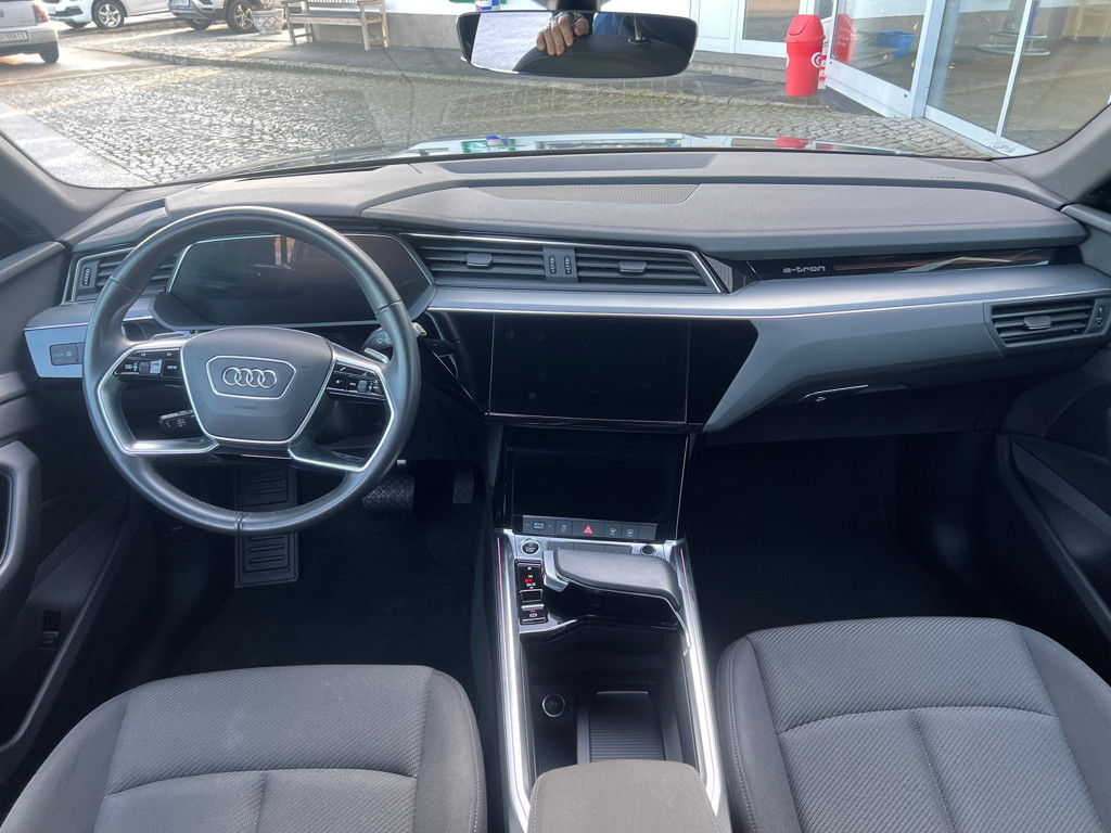 Audi e-tron