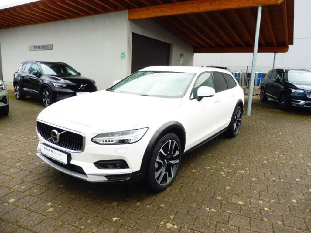 Volvo V90 Cross Country AWD Plus
