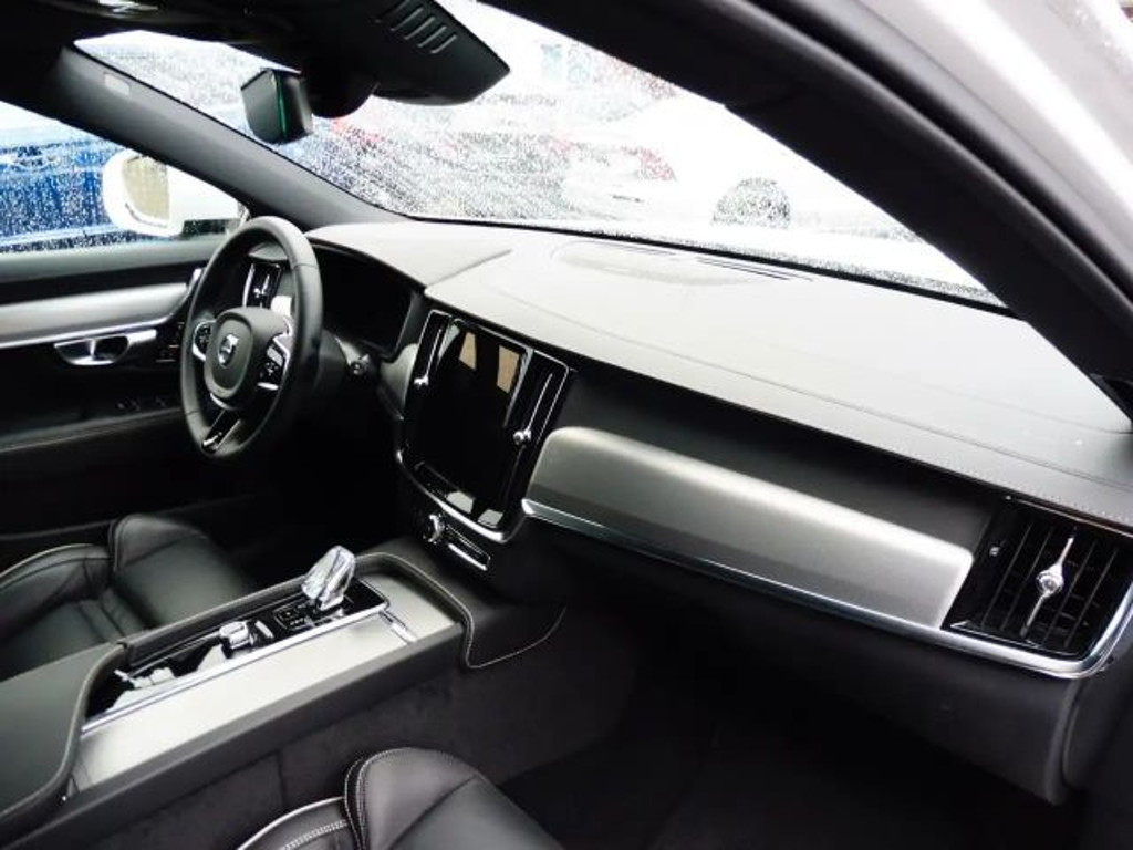 Volvo V90 Cross Country