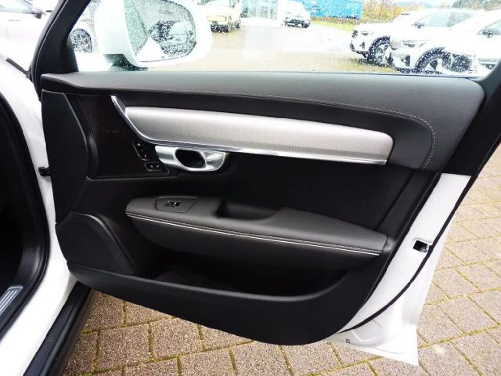 Volvo V90 Cross Country