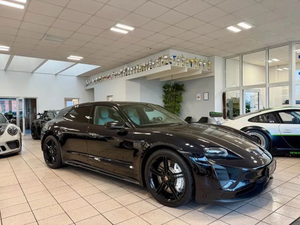 Porsche Taycan GTS Sport Turismo