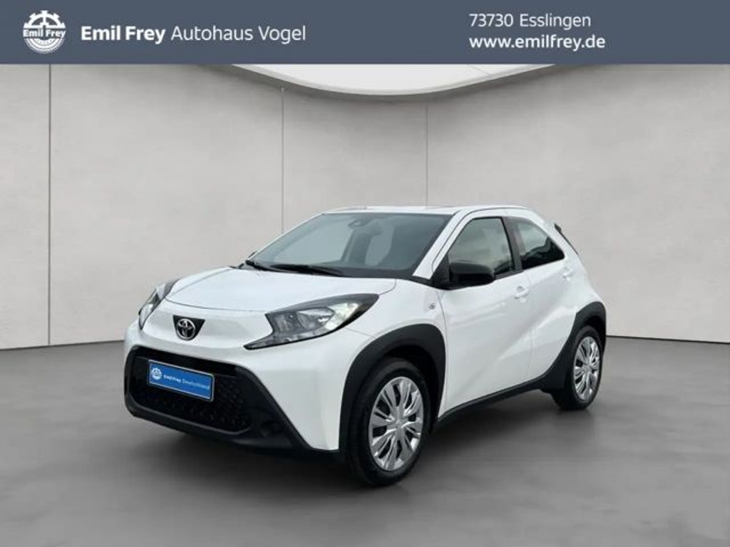 Toyota Aygo X Hatchback 1.0 VVT-i Play S-CVT