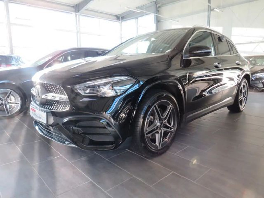 Mercedes-Benz GLA-Klasse GLA 200 AMG Line GLA 200 d