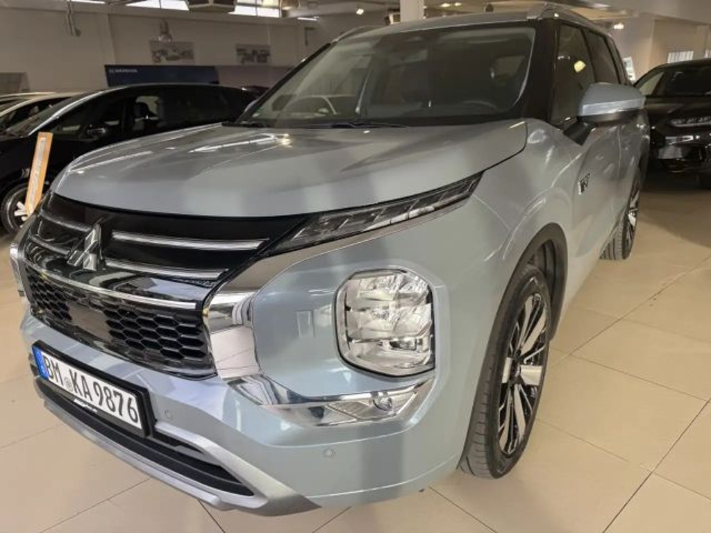 Mitsubishi Outlander PHEV 4WD