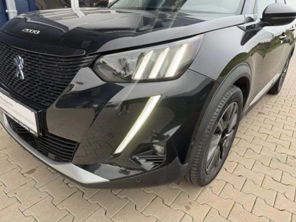 Peugeot e-2008