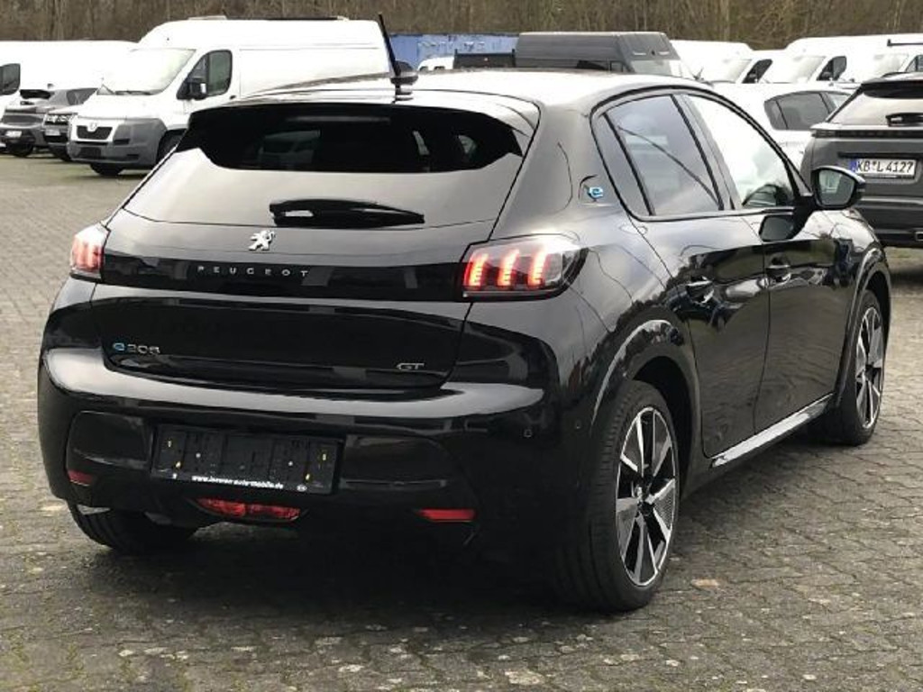 Peugeot e-208