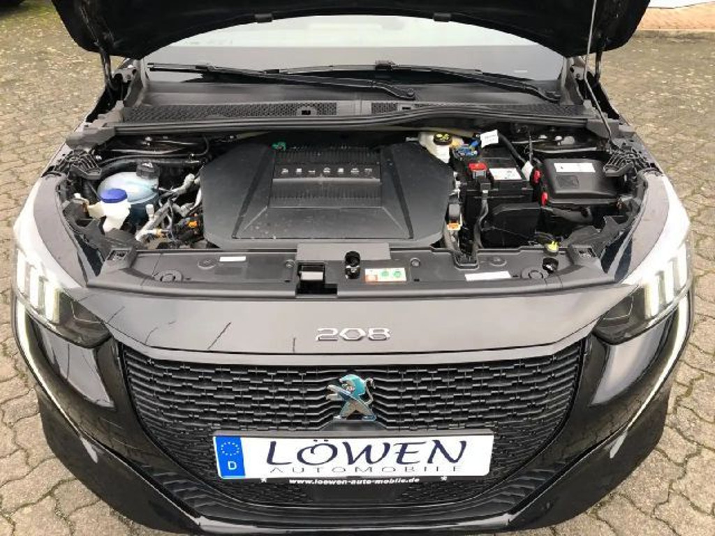 Peugeot e-208