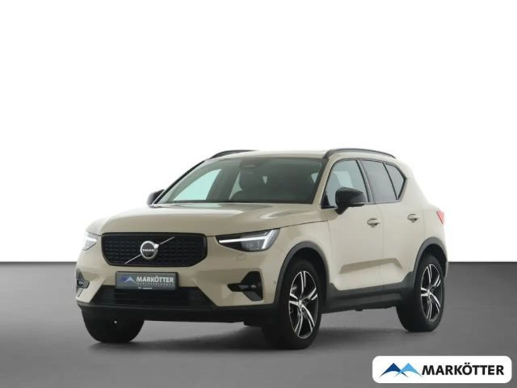 Volvo XC40 Plus Dark