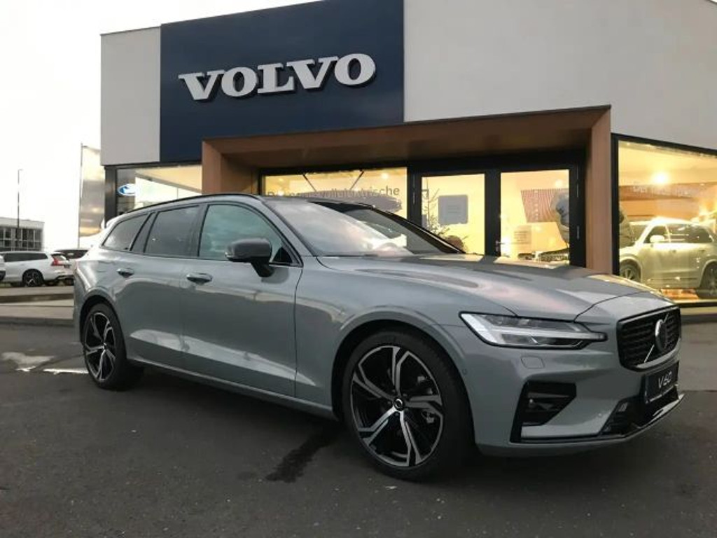 Volvo V60 Plus Dark