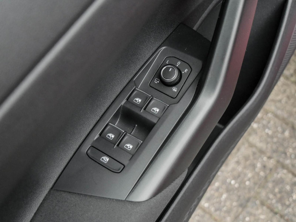 Volkswagen Taigo DSG R-Line 1.5 TSI IQ.Drive