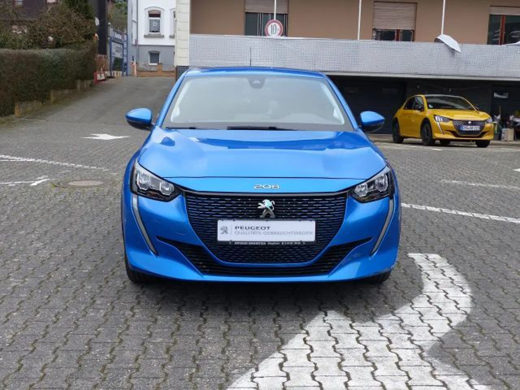 Peugeot e-208