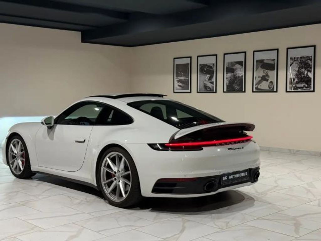 Porsche 992