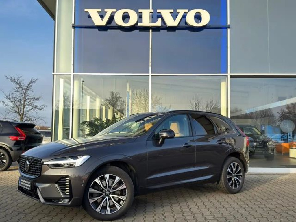 Volvo XC60 AWD Plus Dark