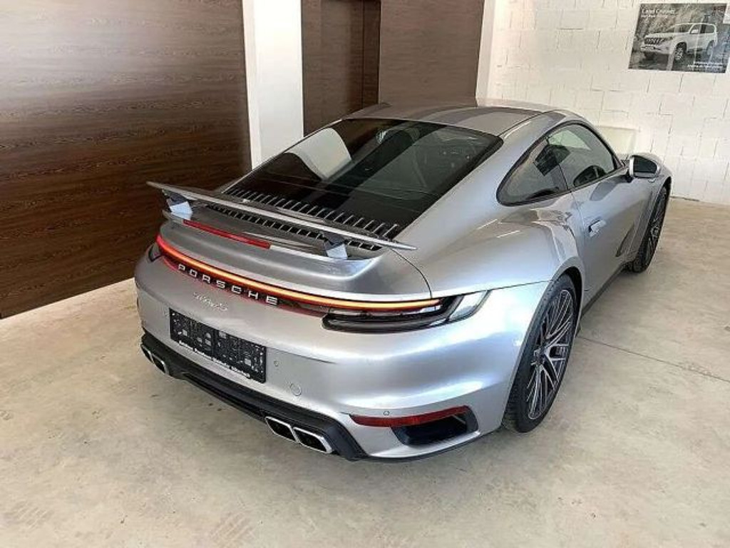 Porsche 992