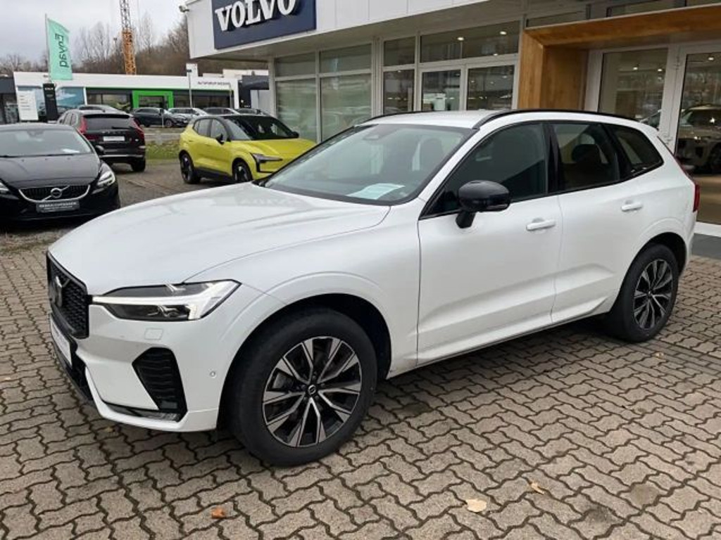 Volvo XC60 Plus Dark