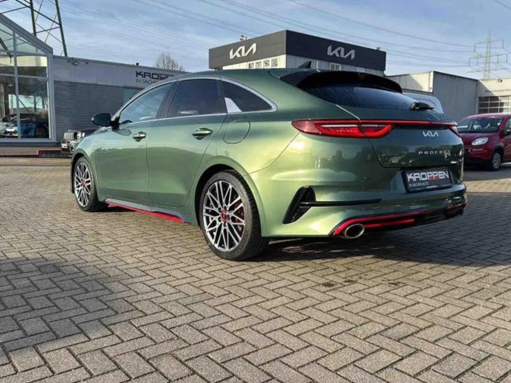 Kia ProCeed