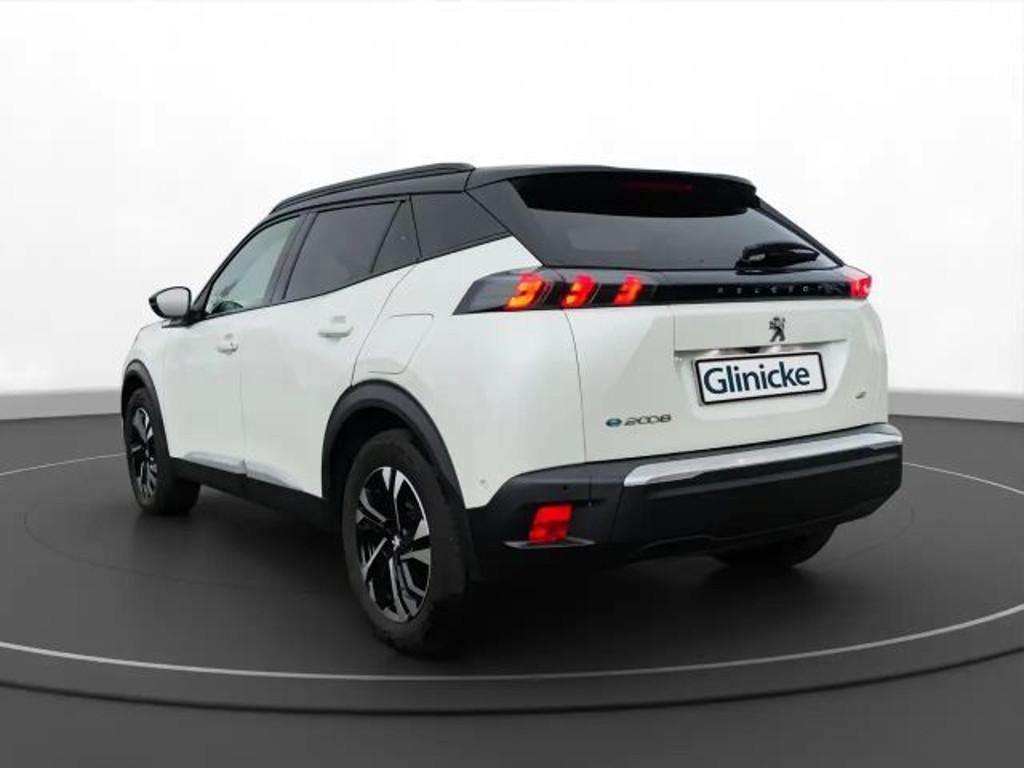 Peugeot e-2008