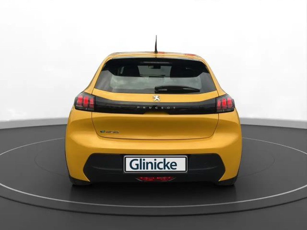 Peugeot e-208