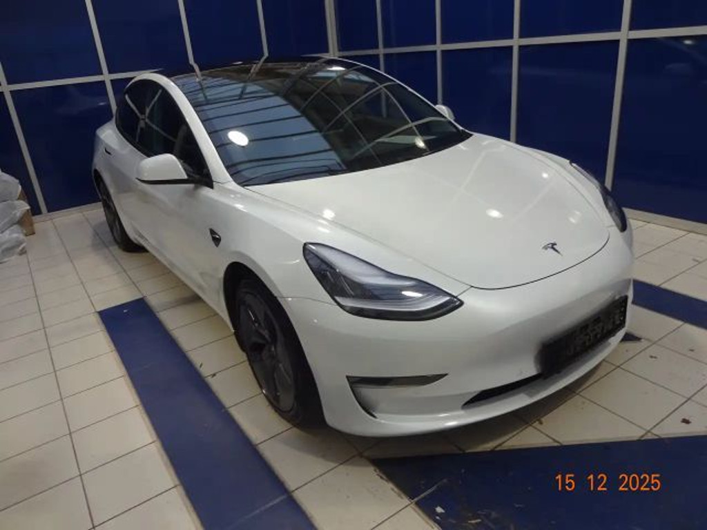Tesla Model 3 Performance AWD