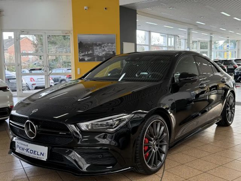 Mercedes-Benz CLA-Klasse CLA 35 AMG 4MATIC AMG Line Sedan