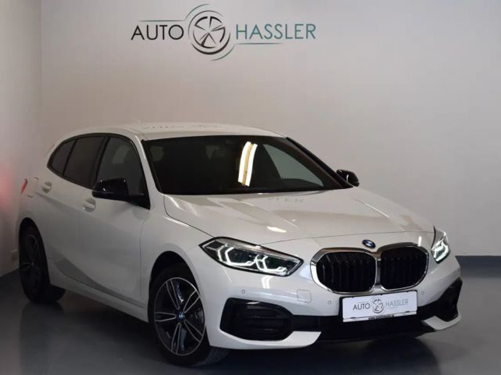 BMW 1 Serie 118 Sport Line Sedan 118i