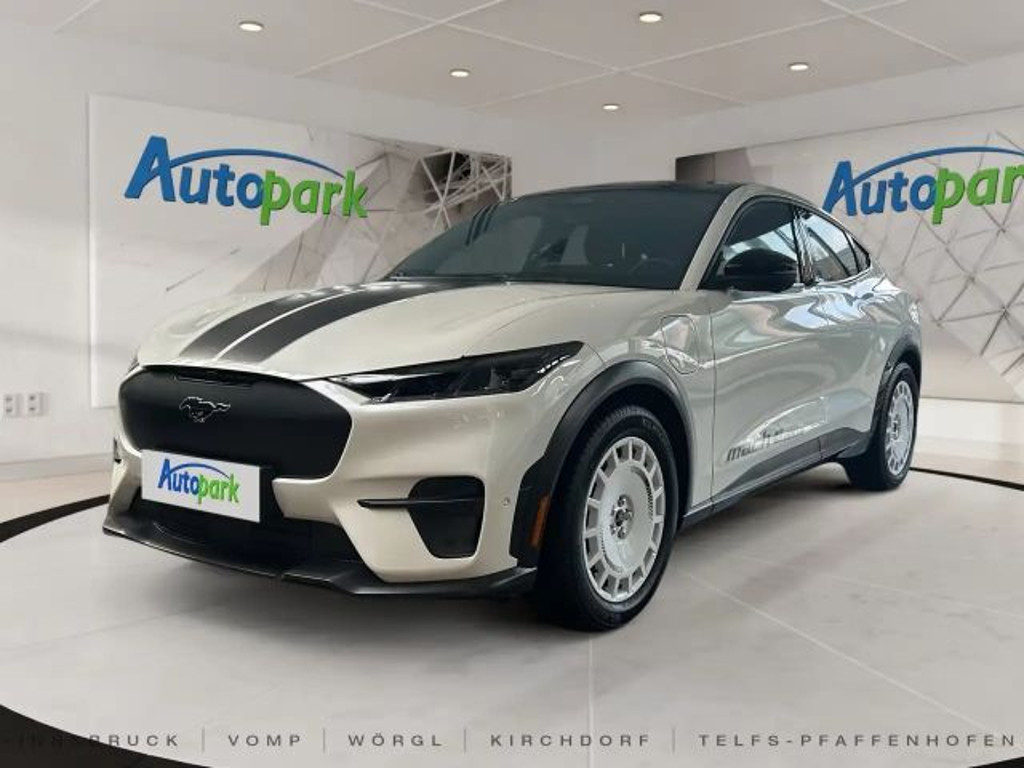 Ford Mustang Mach-E AWD GT