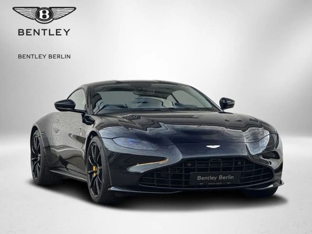 Aston Martin V8