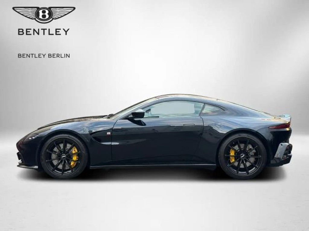 Aston Martin V8