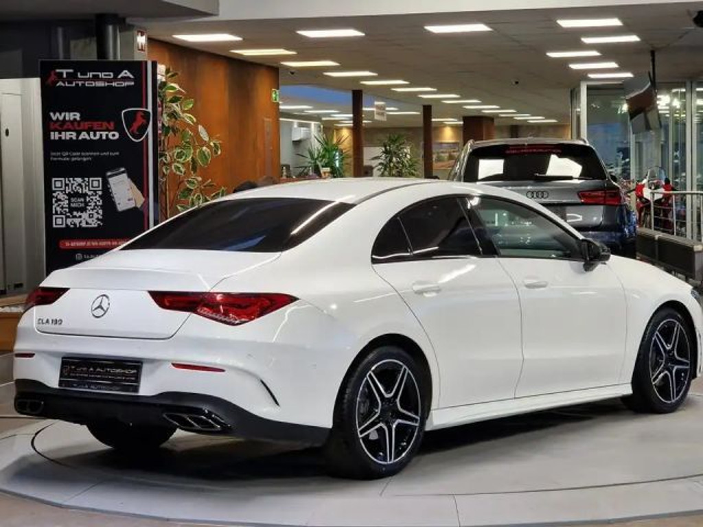Mercedes-Benz CLA-Klasse CLA 180 AMG Line Coupé