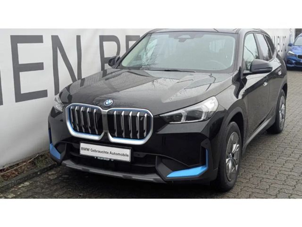 BMW iX1 xDrive Sedan