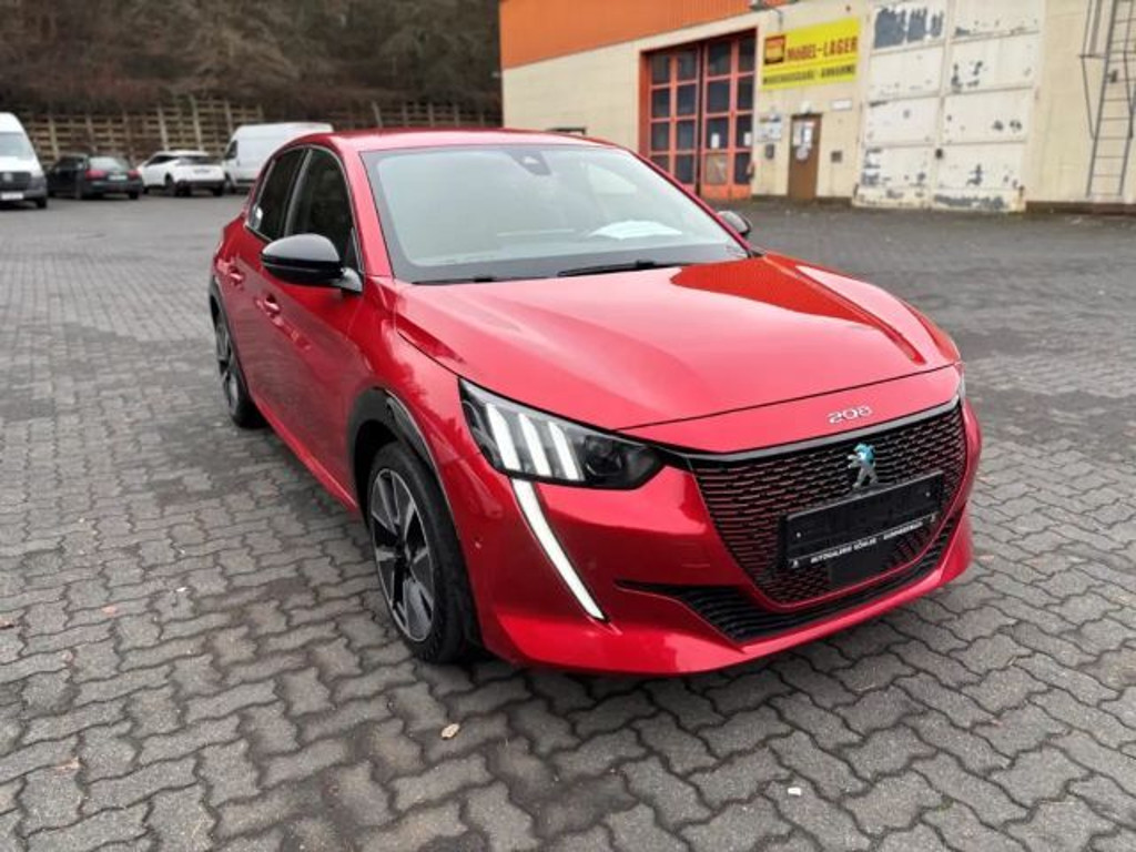Peugeot e-208