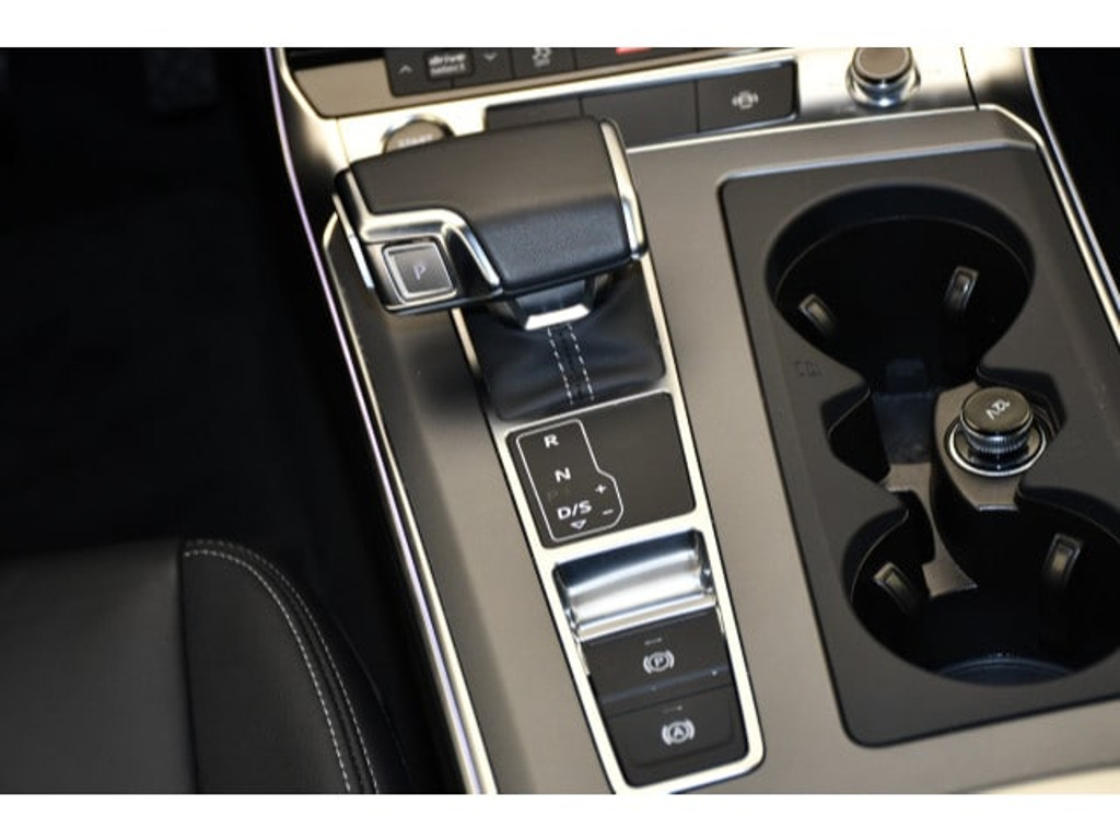 Audi A6 Avant S-Line S-Tronic 45 TFSI