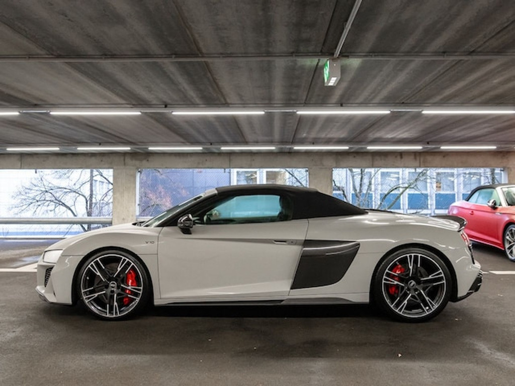 Audi R8