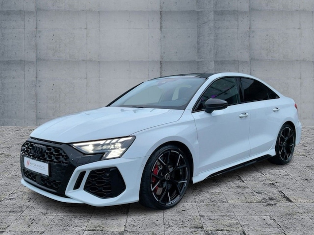 Audi RS3 Sedan Quattro S-Tronic