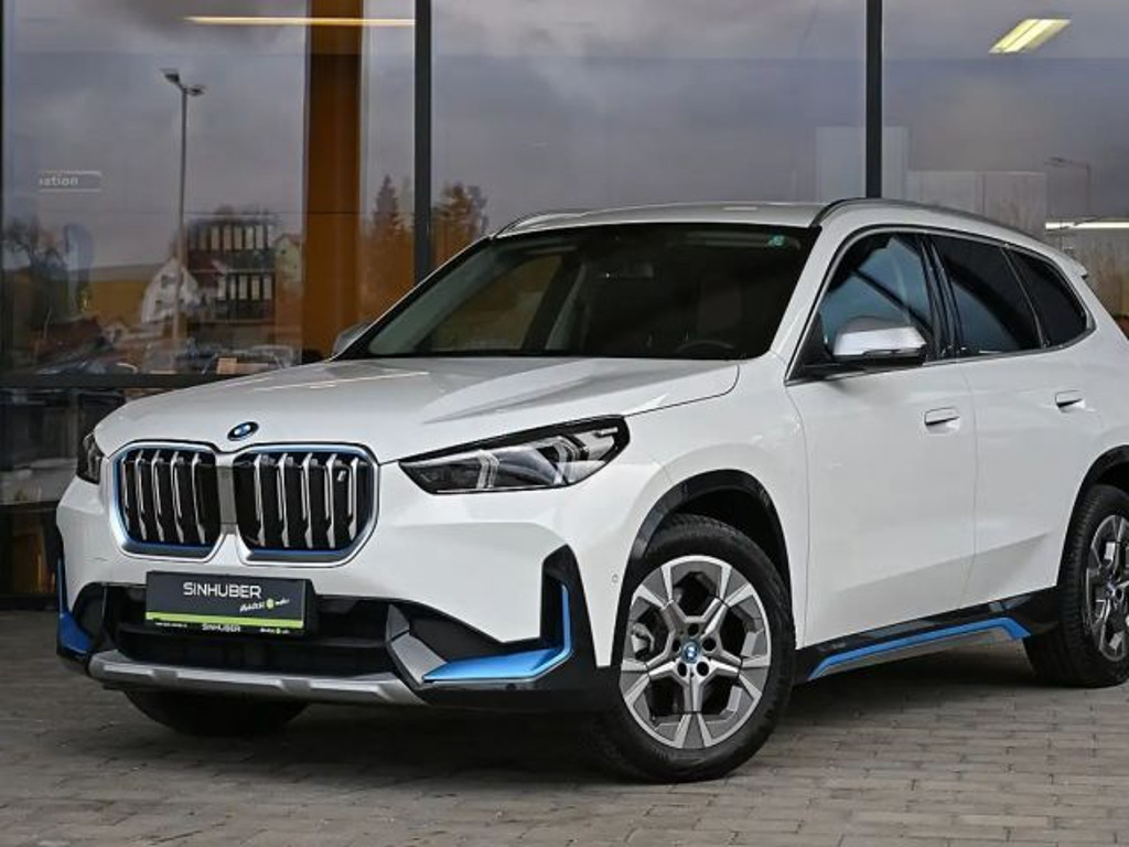 BMW iX1 xDrive30