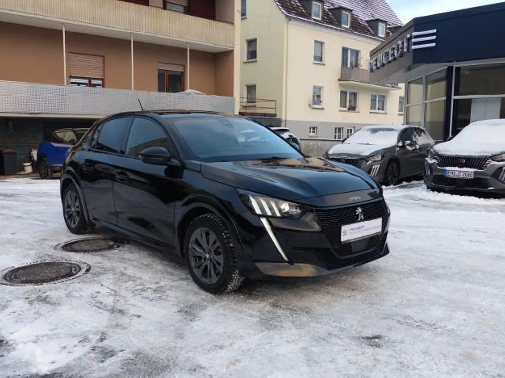 Peugeot e-208
