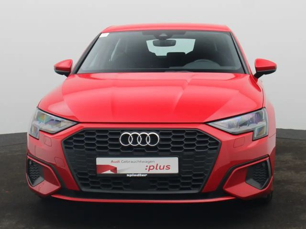 Audi A3 Sedan S-Line S-Tronic 35 TFSI