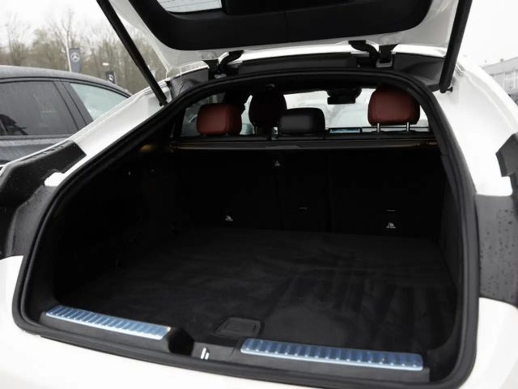 Mercedes-Benz GLC-Klasse GLC 300 4MATIC AMG Line Sport Edition Coupé Sportpakket