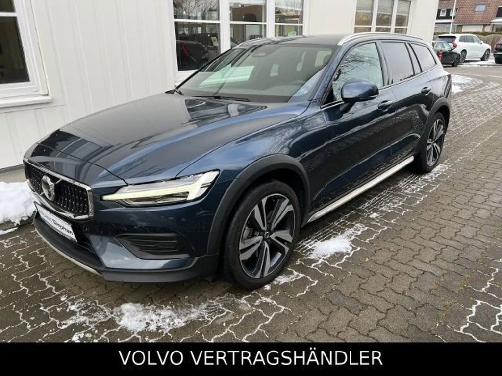 Volvo V60 Cross Country AWD Plus Bright