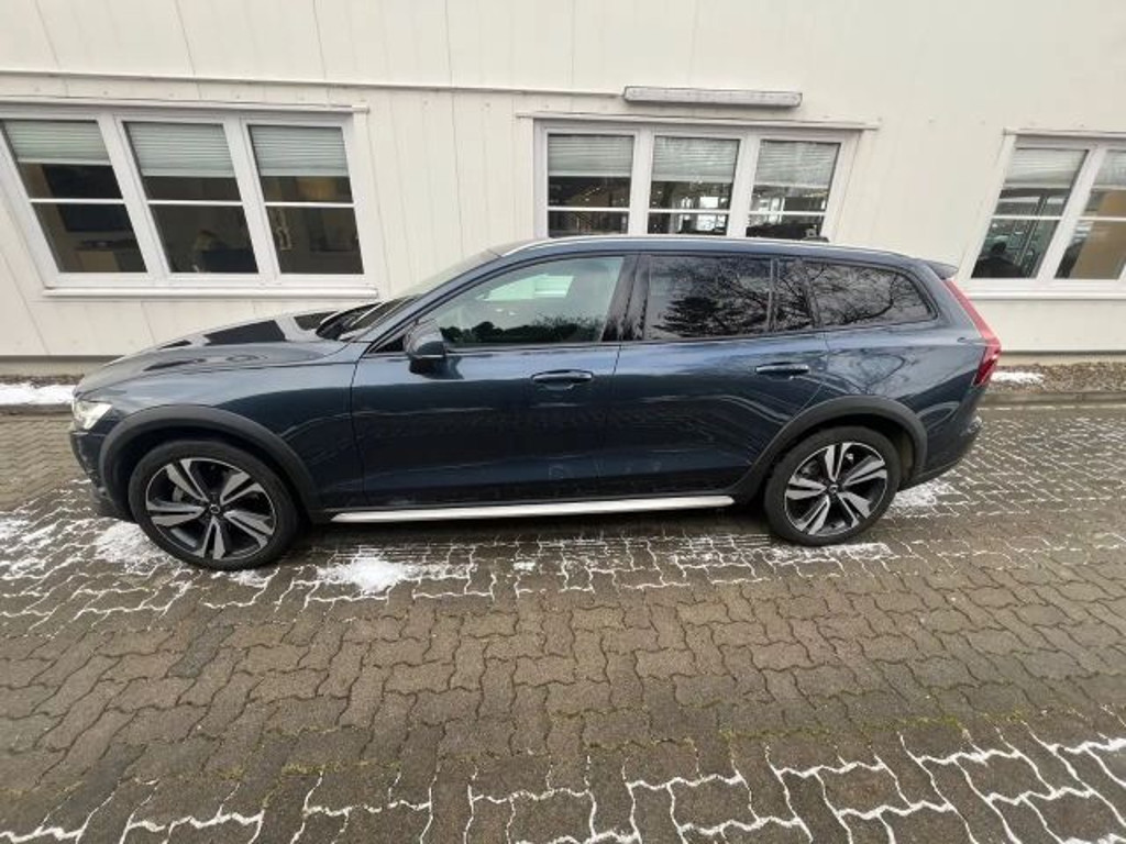 Volvo V60 Cross Country