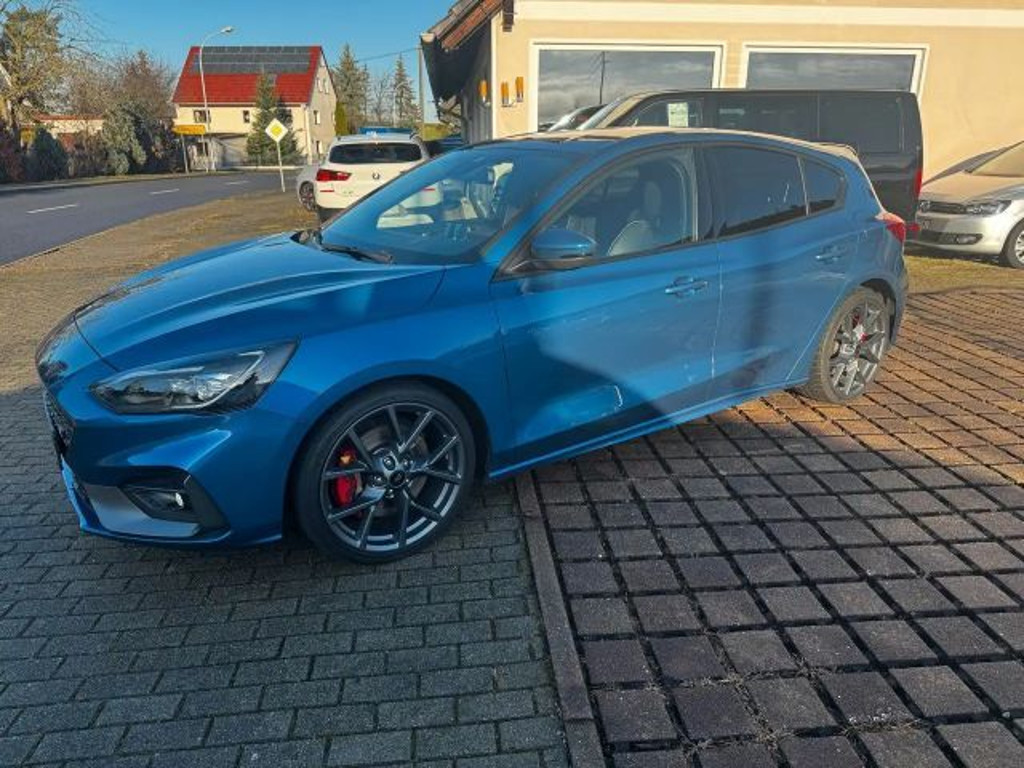 Ford Focus Limited ST Line